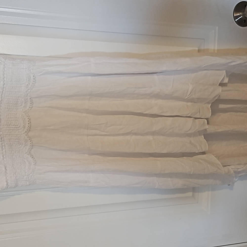 Beautiful white Liv & Lottie dress - Picture 3 of 9